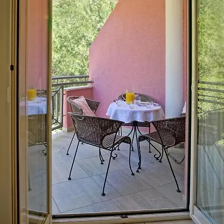 Apartment Pino Pula