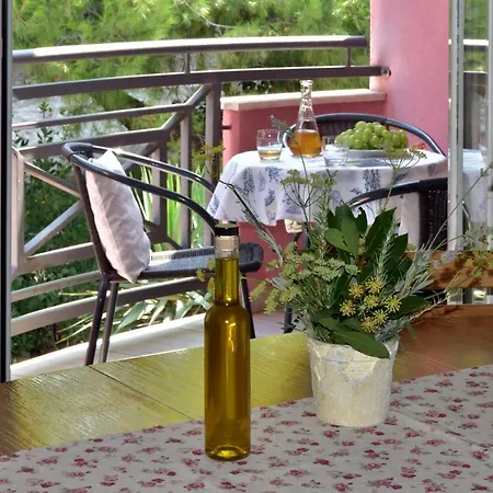 Pino Apartment Pula